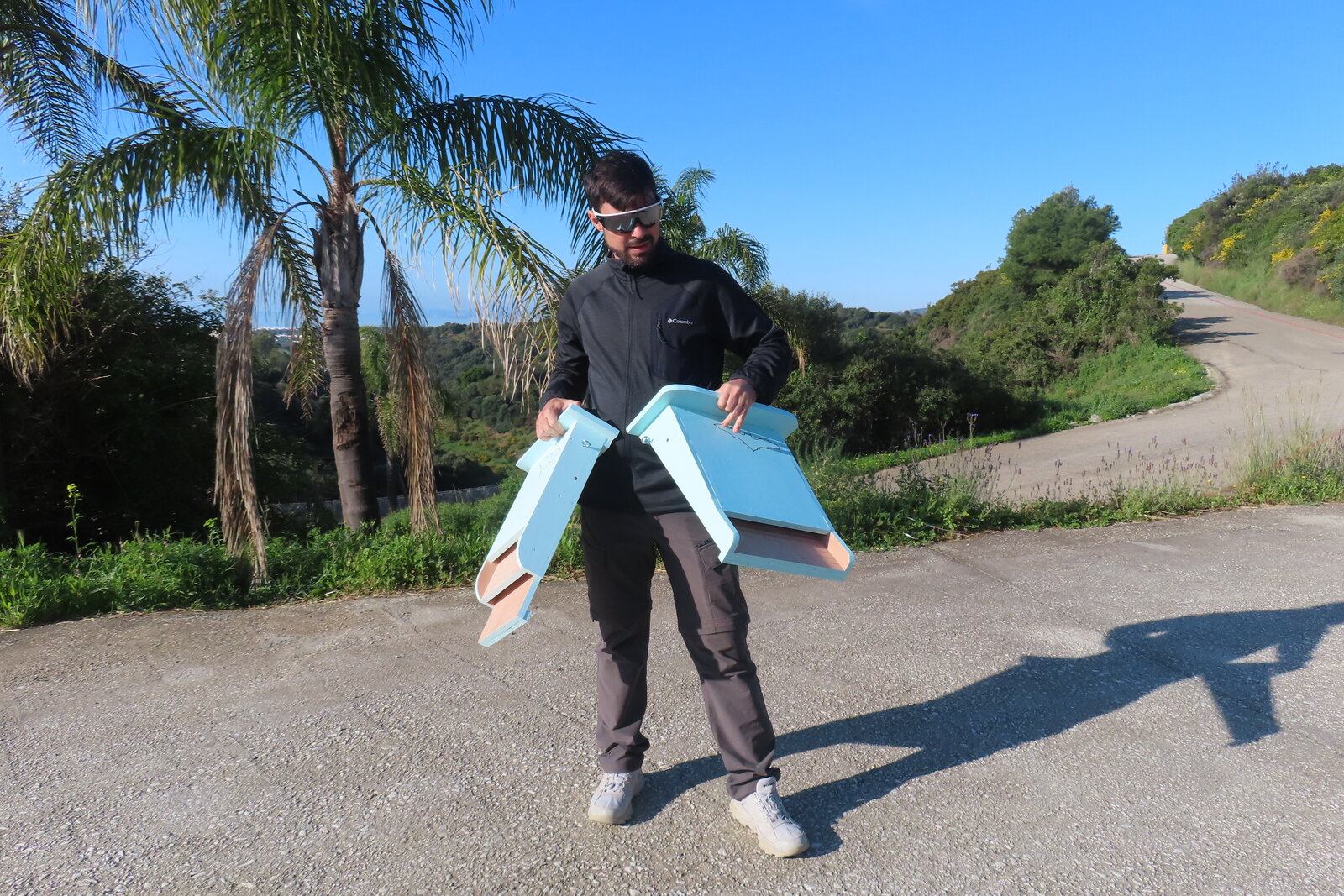 Preparación de refugios para murciélagos en SELWO Aventura Estepona.